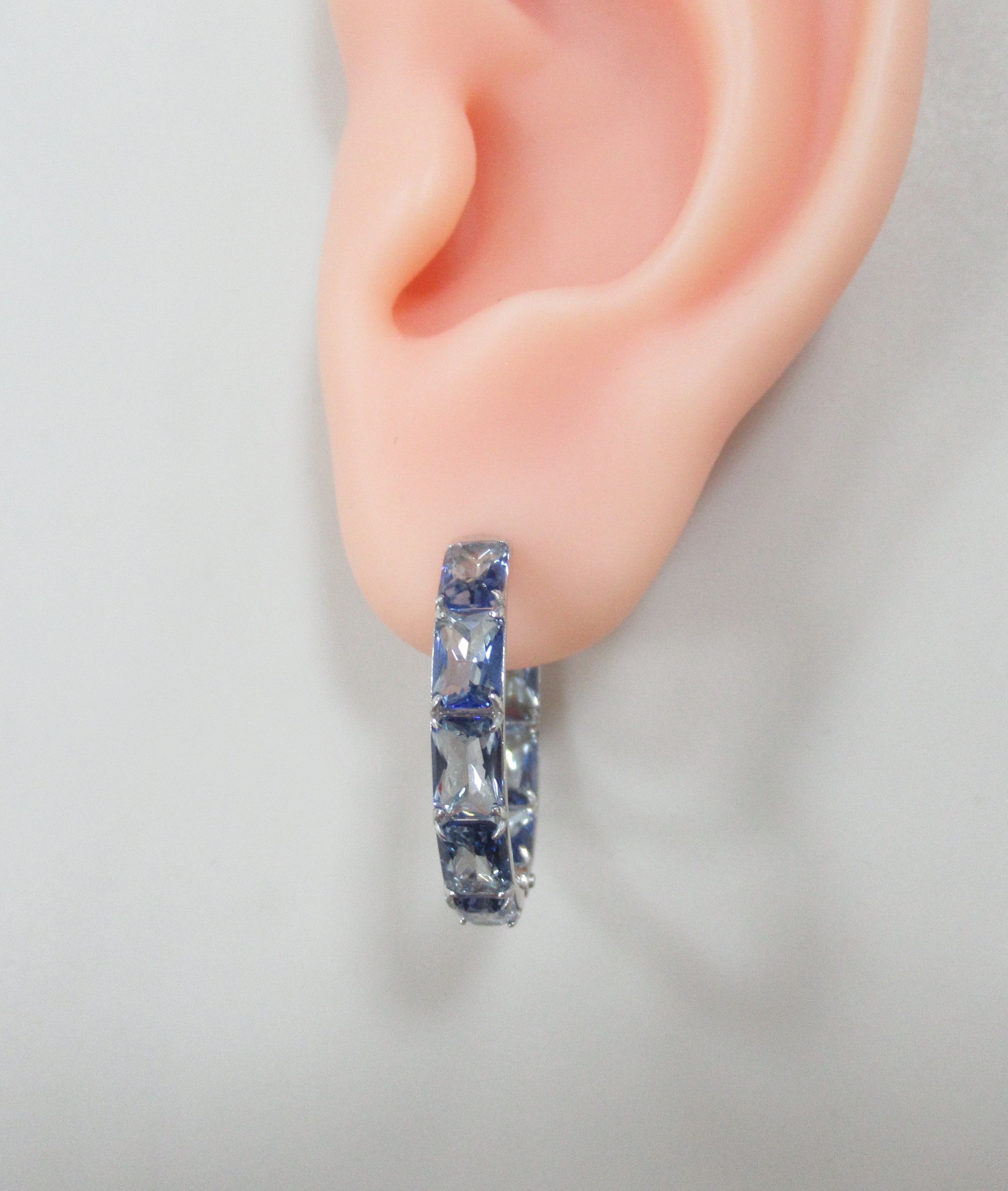 Серебряные серьги-конго с синим горным хрусталем